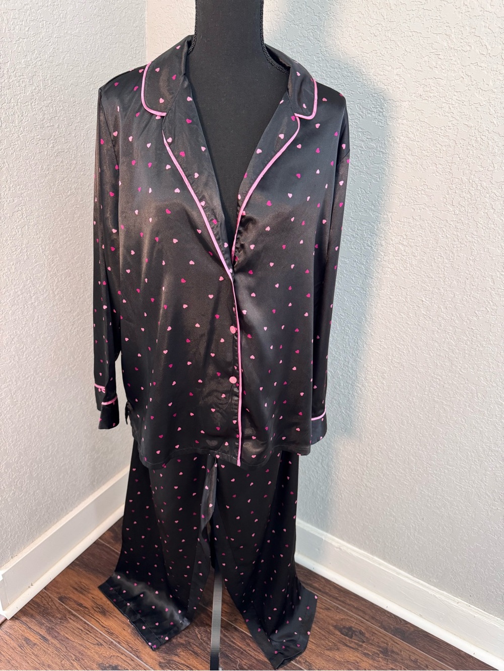 Morgan Taylor Black & Pink  Pajama Set